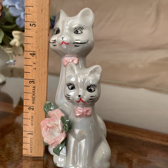 White Cats Bow Tie Pink Rose Flower Decoration Ceramic Cat Figurine Vintage MCM - Picture 9 of 10